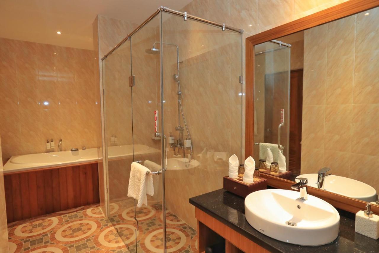 Sunset Palace View Suites Mandalay Exterior photo